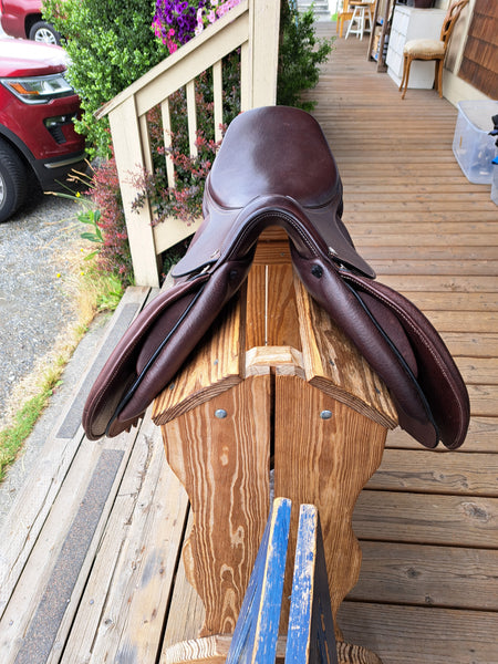 17.5" Dover Circuit Classic II Jumping Saddle