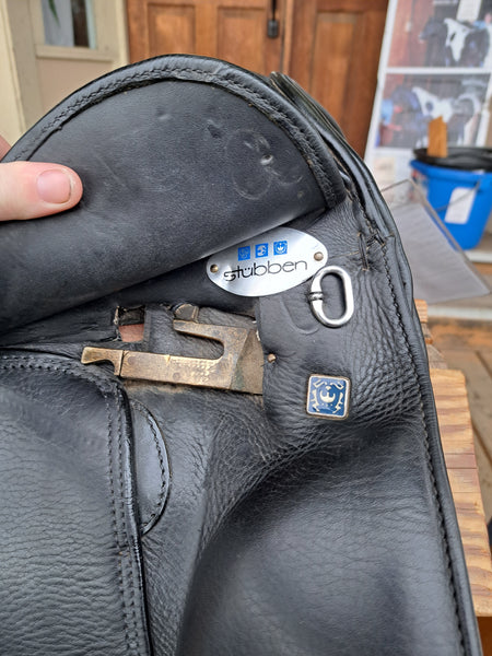 17.5" Stubben Genesis C.S. Deluxe Dressage Saddle