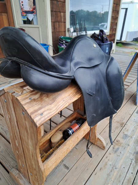 18" North Star Dressage Saddle
