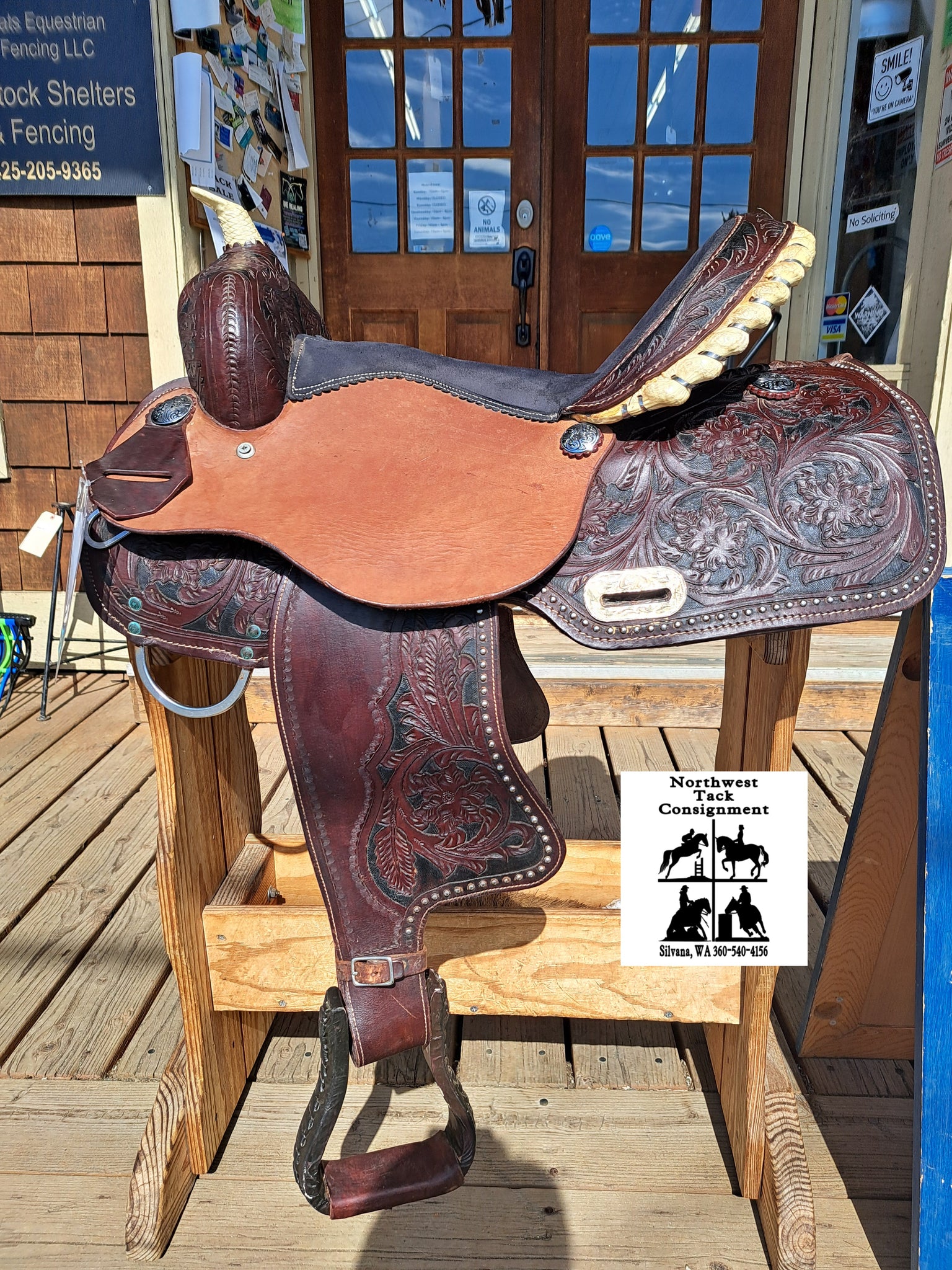 16" Dark Oil Barrel Saddle