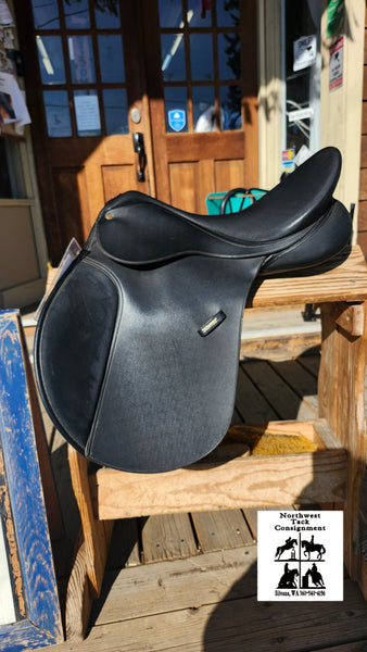 17.5" Wintec All Purpose Saddle