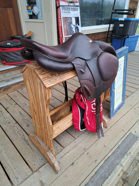 18" CWD SE12 Cross Country jumping saddle