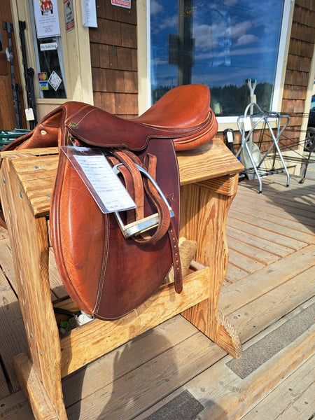 17" HDR Close Contact Jump Saddle