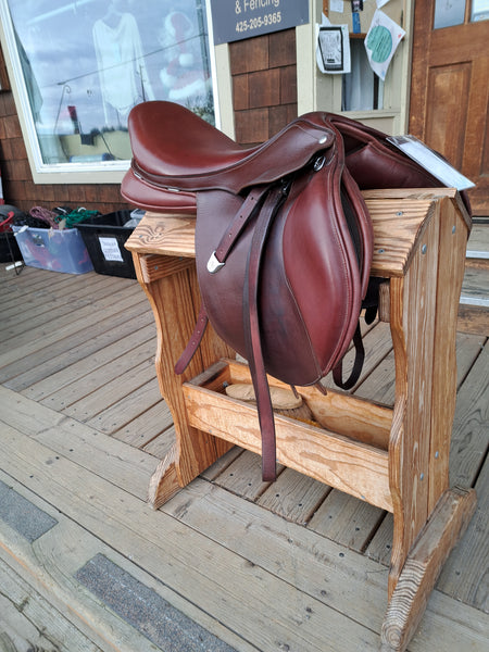 17.5" Bates Hunter Jumper Saddle