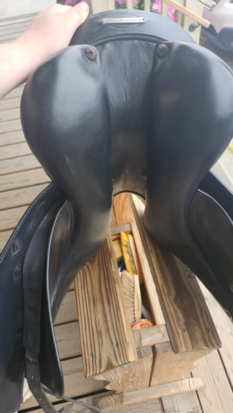 16" Prestige Dressage 2000 Saddle