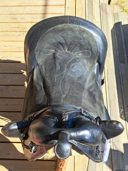 Small (14-16") EZ Fit Treeless Western Endurance Saddle