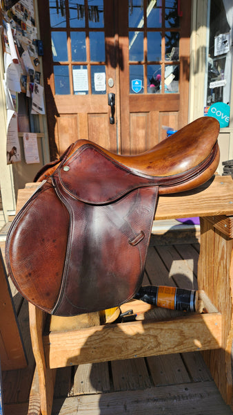 17.5" Devoucoux Blarritz Jump Saddle
