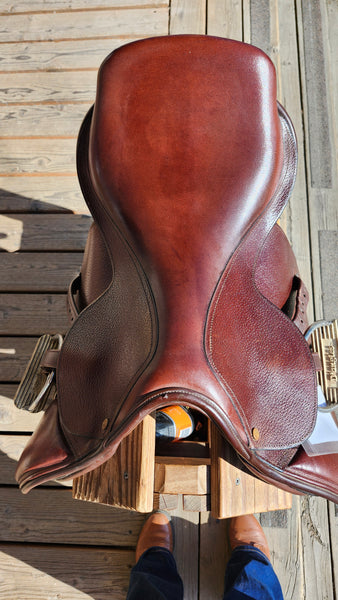 18" Joseph Sterling Jump Saddle