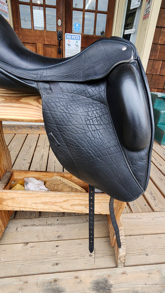 17" Custom Saddlery Icon Flight Dressage Saddle