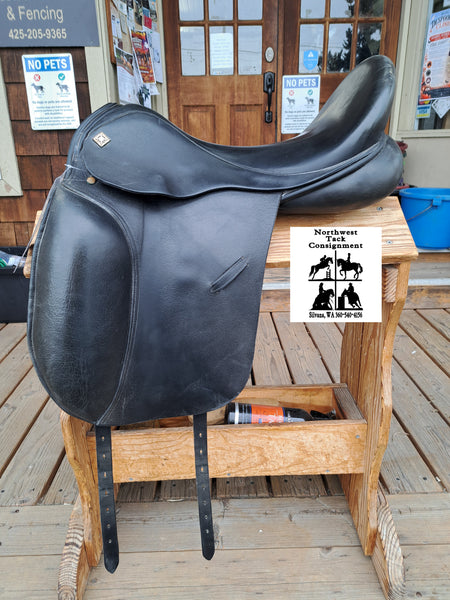 18" North Star Dressage Saddle