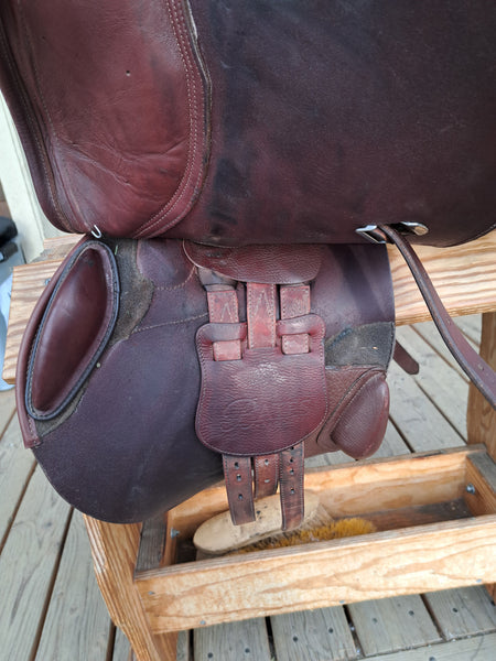 17.5" Bates Hunter Jumper Saddle