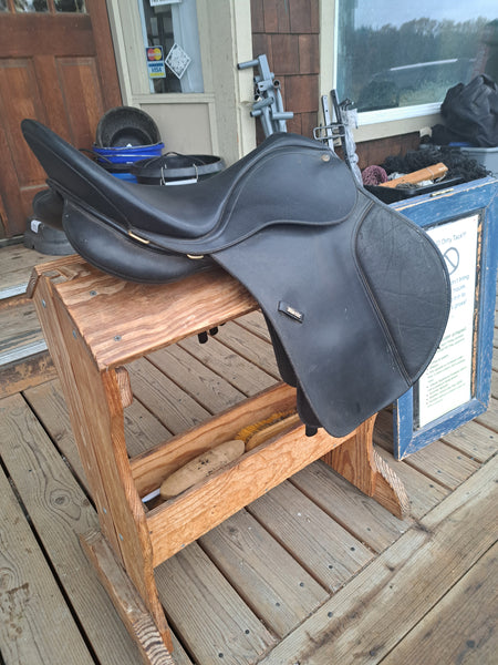 18" Wintec All Purpose Saddle
