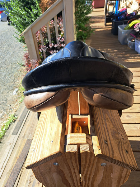 18" Berney Bros Close Contact Saddle