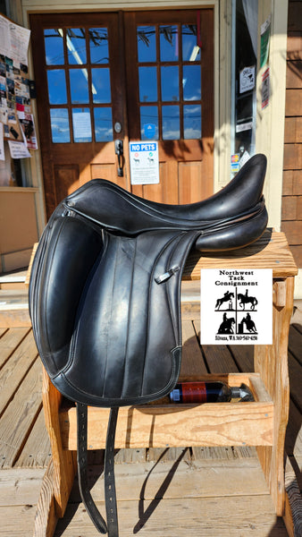 18" Equipe Viktoria Monoflap Dressage Saddle