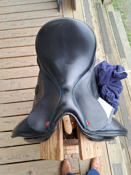 17" Hastilow Concept Dressage Saddle