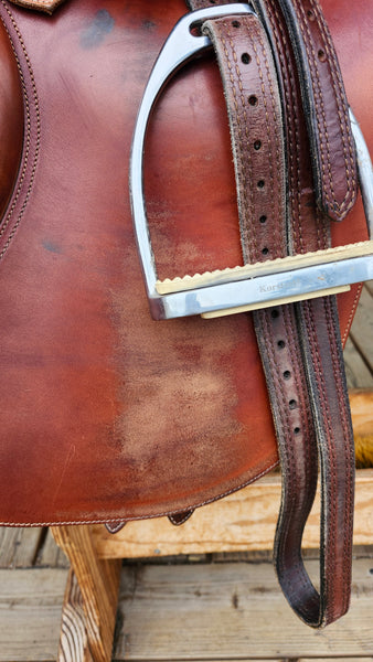 17" Bates Elevation H Close Contact Jumping Saddle