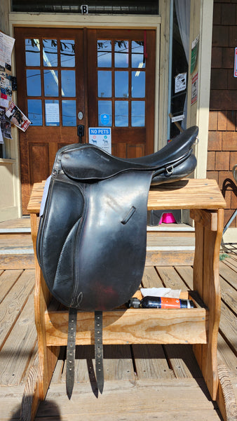 17.5" Collegiate Ruiz Diaz Dressage Saddle