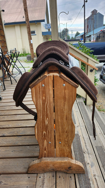 17" Treeless English Saddle
