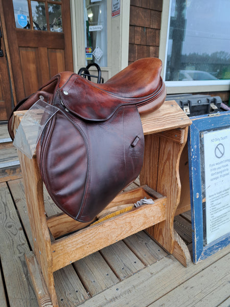 16.5" CWD Close Contact Saddle