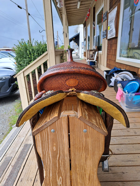 13" Double J Lynn Mckenzie Special Barrel Saddle