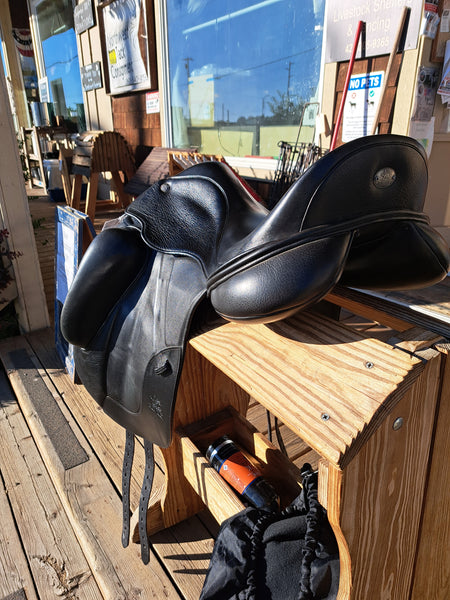 18" Fairfax Gareth Dressage Saddle