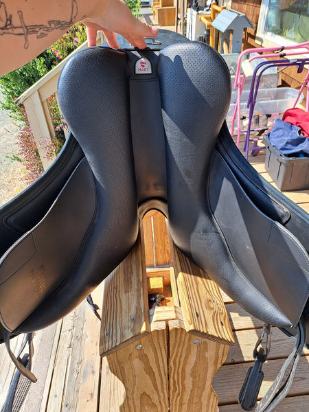 18" Wintec Pro Endurance Saddle Package