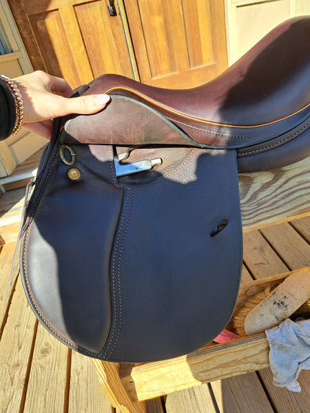 14" Dover Circuit Close Contact Jump Saddle
