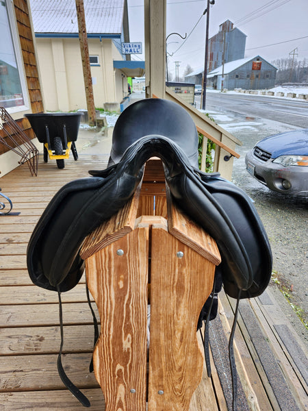 17.5" Custom Saddlery Laguna Dressage Saddle