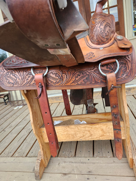 16" Western Saddlery Trail Saddle