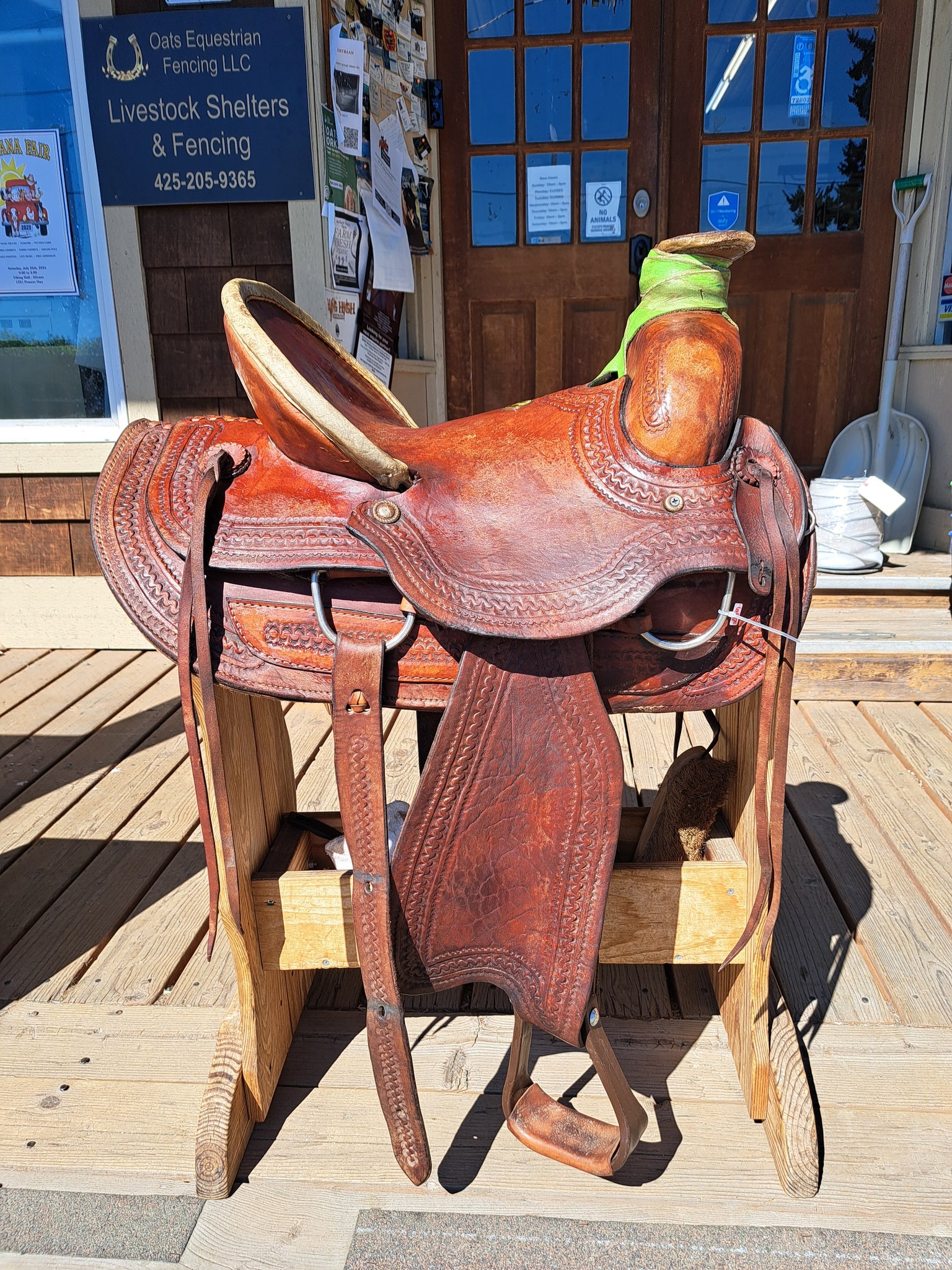 15.5" Circle T Wade Ranch Western saddle