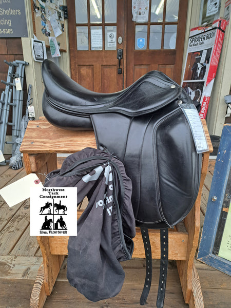 17" Amerigo Vega Dressage Saddle