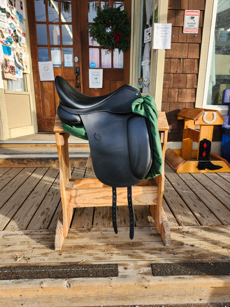 16.5" Arena dressage saddle