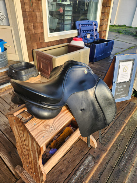 17.5" Karl Niedersuss Olympik Dressage Saddle