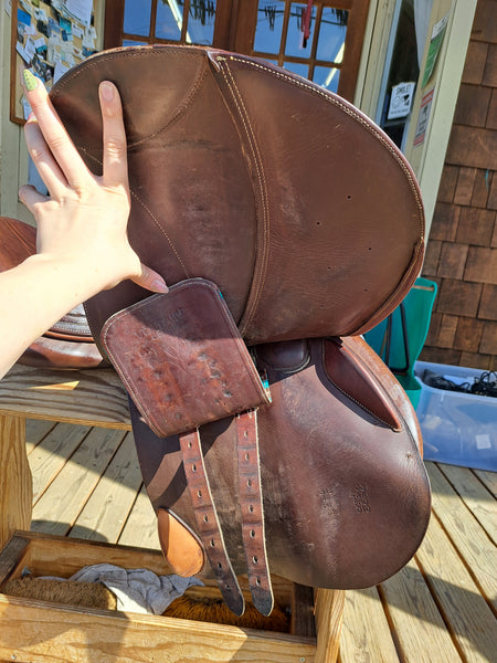 18" Voltaire Palm Beach Jumping Saddle