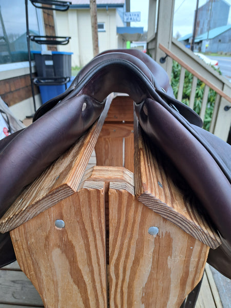 17.5" CWD SE12 Cross Country Jump Saddle