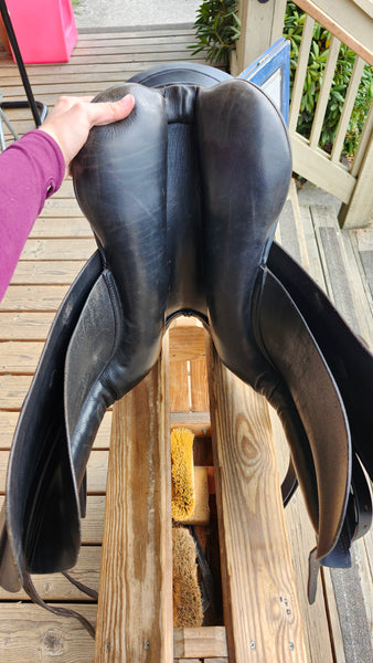 17.5" Jeffries Saddlery Dressage Saddle