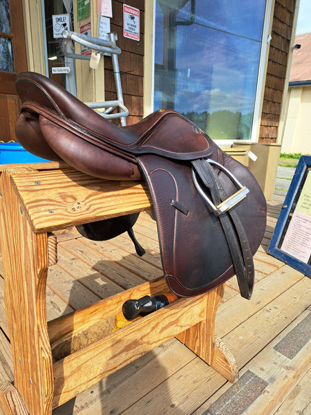 ON TRIAL 17" Dover Circuit Jump Saddle