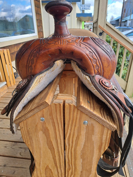 On Trial 16" TexTan Western Trail Saddle