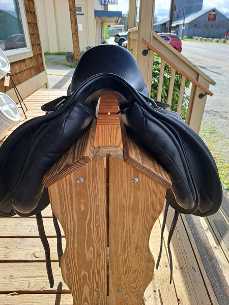17.5" Cavaletti Dressage Saddle