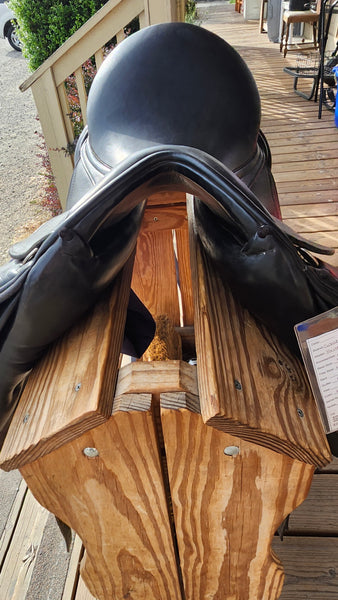 17" Schleese Heike Kemmer Dressage Saddle