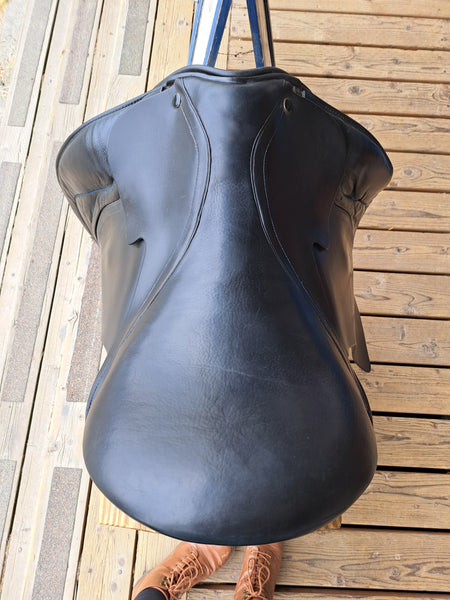 18" JRD Dressage Saddle