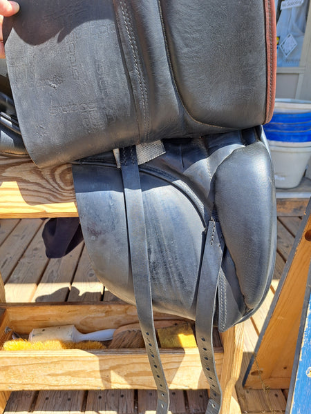 16.5" Stubben Juventus Dressage Saddle