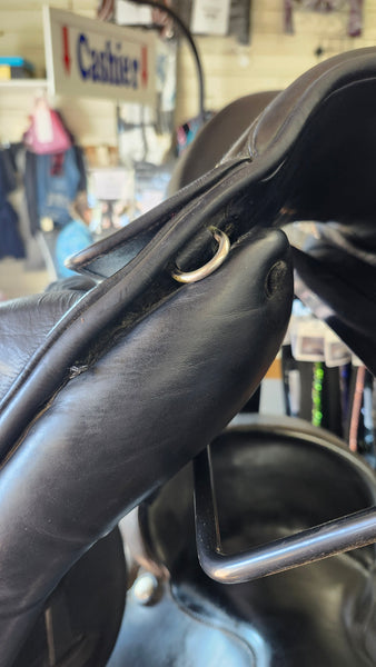 17.5" L'Apogee 2DL Dressage Saddle
