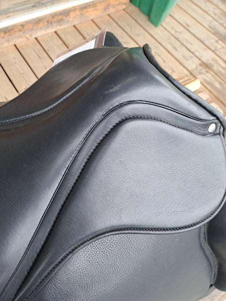 NEW 17-18" Easy Trek Classic Dressage Saddle