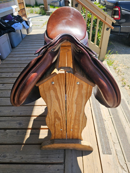 16.5" Bates Caprilli Close Contact Jump Saddle