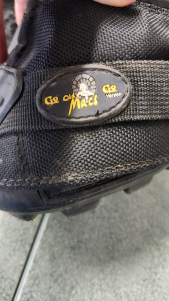 Size 4 Old Mac Hoof Boots With extra Inserts