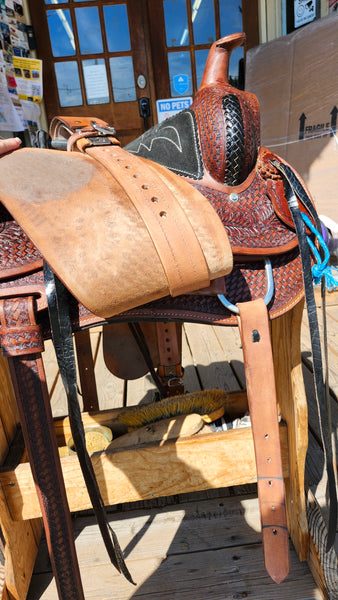 15" Western Saddle w/ Acorn Leaf tooling and Basketweave