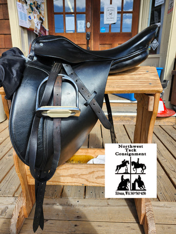 Collegiate 18" Dressage Saddle