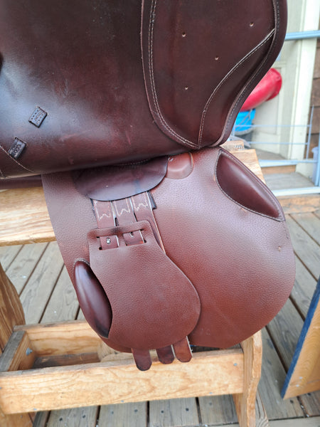 18" Prestige Meredith Close Contact Saddle