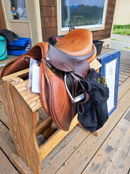 16" L'Apogee LX1 Jumping Saddle